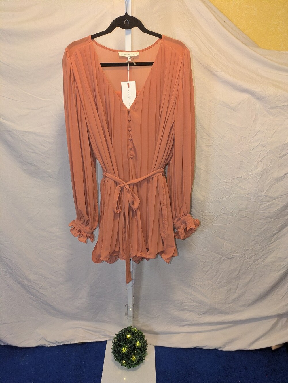 NWT Endless Rose Pleated Chiffon Romper Terracotta Long Sleeve V-Neck Size M